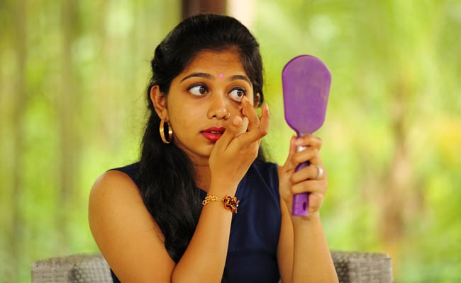 Go The Natural Beauty Route With These Herbal Kajals