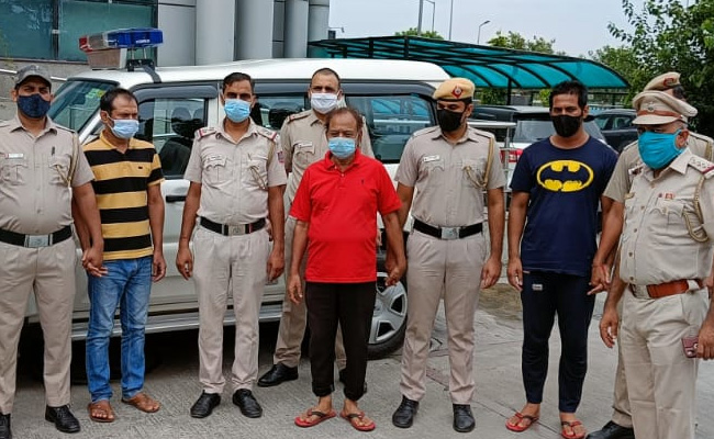 दिल्ली एयरपोर्ट पर 5 बांग्लादेशी समेत 6 जालसाज गिरफ्तार, फर्जी तरीके से भेजते थे विदेशों में