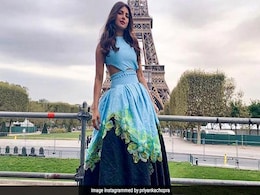 प्रियंका चोपड़ा ने ब्लू लॉन्ग फ्रॉक ड्रेस में शेयर कीं स्टाइलिश तस्वीरें, बोलीं- An Evening in Paris… प्रियंका चोपड़ा ने ब्लू लॉन्ग फ्रॉक ड्रेस में शेयर कीं स्टाइलिश तस्वीरें, बोलीं- An Evening in Paris…