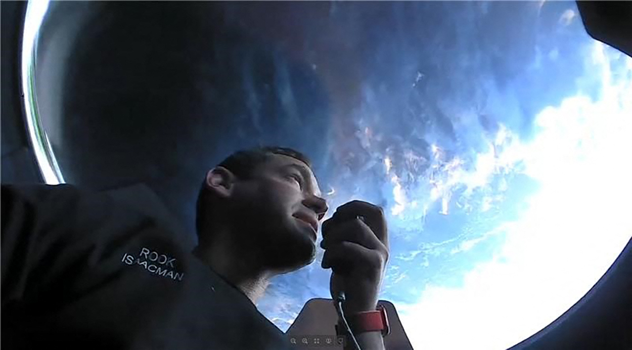 SpaceX Tourists Talk To Tom Cruise From Orbit, Give Update On Flight SpaceX Tourists Talk To Tom Cruise From Orbit, Give Update On Flight