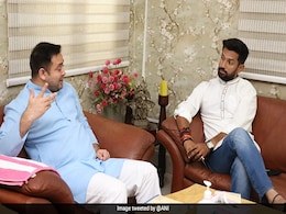 “BJP ने हनुमान के बंगले में ही लगाई आग”: चिराग पासवान से बंगला खाली कराने पर बोले राजद नेता तेजस्वी यादव “BJP ने हनुमान के बंगले में ही लगाई आग”: चिराग पासवान से बंगला खाली कराने पर बोले राजद नेता तेजस्वी यादव