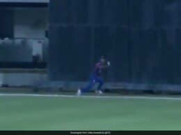 नेपाल के अंजान खिलाड़ी का अनोखा कमाल, लिया हैरत भरा कैच, ICC भी रह गया भौचक्का, देखें Video नेपाल के अंजान खिलाड़ी का अनोखा कमाल, लिया हैरत भरा कैच, ICC भी रह गया भौचक्का, देखें Video