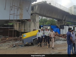 Under-Construction Flyover Collapses In Mumbai's Bandra, 14 Injured Under-Construction Flyover Collapses In Mumbai's Bandra, 14 Injured