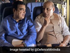 'हमने संदेश दे दिया', पाकिस्तान सीमा के पास ‘इमरजेंसी लैंडिंग फील्ड’ का उद्घाटन कर बोले रक्षा मंत्री