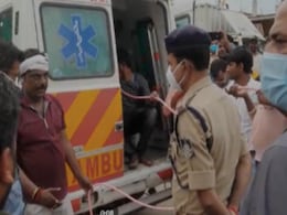 मध्य प्रदेश में सीवर टैंक में सफाई करने उतरे 3 सफाईकर्मियों की मौत, कांट्रैक्टर पर केस दर्ज मध्य प्रदेश में सीवर टैंक में सफाई करने उतरे 3 सफाईकर्मियों की मौत, कांट्रैक्टर पर केस दर्ज
