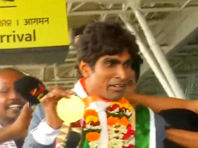 Paralympic Gold Medallist Pramod Bhagat Receives Grand Welcome At Bhubaneswar Airport