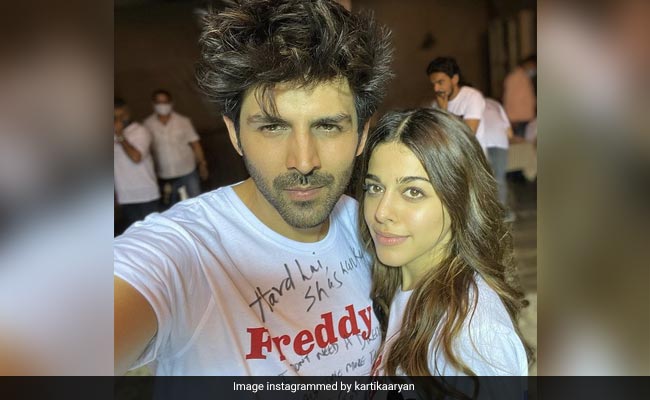 It's A Wrap For Kartik Aaryan And Alaya Furniturewalla's <i>Freddy</i>. See His Post