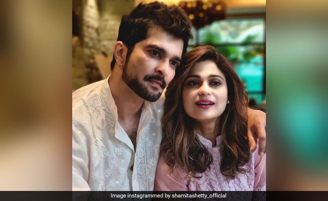 <I>Bigg Boss OTT</i>'s Raqesh Bapat Answers A "Naughty Question" About Shamita Shetty