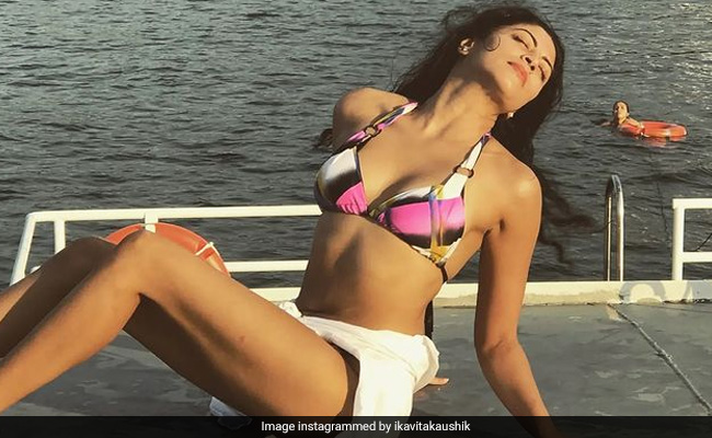 Let This <i>F.I.R.</i> Actress Teach You How To Ace The "Swimsuit Game"