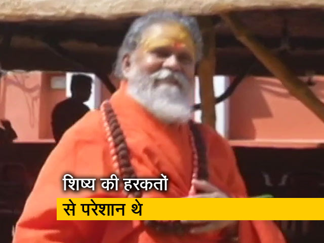 अखाड़ा परिषद के अध्यक्ष महंत नरेंद्र गिरी का शव पंखे से लटका मिला