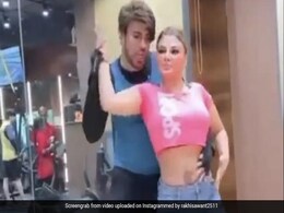 Rakhi Sawant ने 'धक-धक करने लगा' पर किया डांस, Video देख फैन्स के उड़े होश Rakhi Sawant ने 'धक-धक करने लगा' पर किया डांस, Video देख फैन्स के उड़े होश