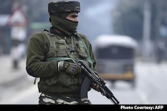 Pak Terrorist Caught, Another Killed During Infiltration Attempt: Sources Pak Terrorist Caught, Another Killed During Infiltration Attempt: Sources