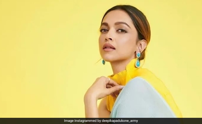 दीपिका पादुकोण का ग्लैमरस लुक हुआ वायरल, साड़ी में बेहद खूबसूरत नजर आईं एक्ट्रेस