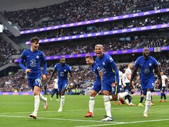 Chelsea Outclass Tottenham Hotspur As Stars Pay Tribute To Jimmy Greaves
