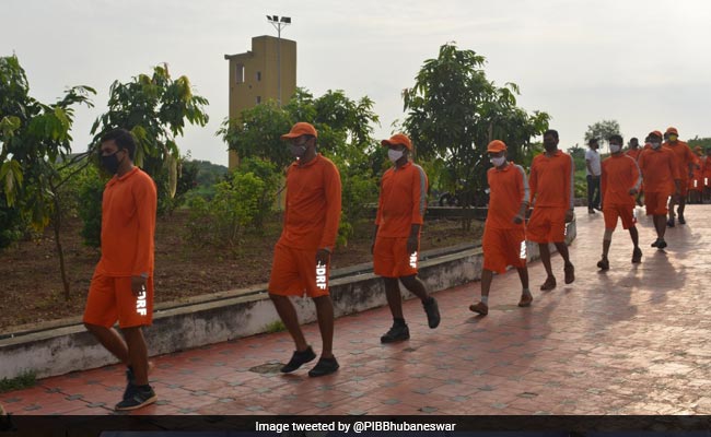 चक्रवाती तूफान 'गुलाब'  आज आंध्र प्रदेश और ओडिशा से टकराएगा, एनडीआरएफ तैनात