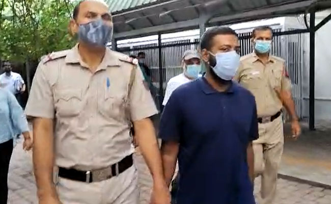 3 Jail Staff Transferred After Conman Sukesh Chandrashekhar's Bribe Attempt
