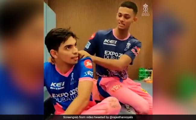 IPL 2021: कार्तिक त्यागी ने आखिरी ओवर में पंजाब से छीनी जीत, तो ड्रेसिंग रूम में सैमसन बोले- ब्रेट ली ने बदला मैच..'- Video