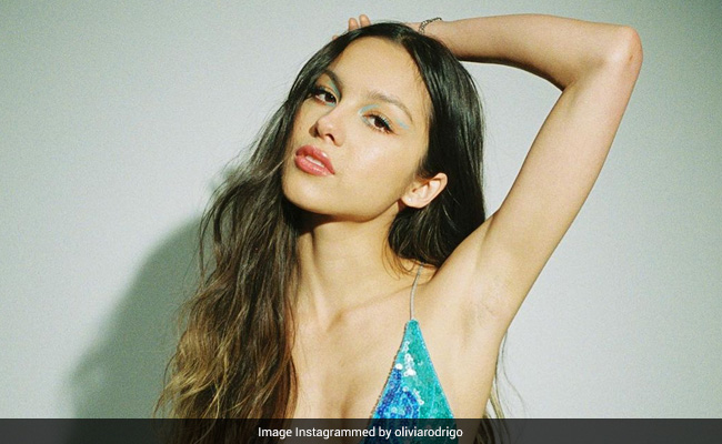 Dua Lipa, Olivia Rodrigo And More Flutter Away With Latest Y2K Fashion "Butterfly" Trend