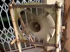 कूलर के पंख और बांस लेकर शख्स ने देसी जुगाड़ से किया नया आविष्कार, बना दिया फर्राटे से चलने वाला Air Cooler - देखें Video