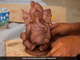 Ganesh Chaturthi 2021 : गाय के गोबर से तैयार किए जा रहे हैं ईको- फ्रेंडली गणपति, आप भी घर पर ऐसे बनाएं बप्पा Ganesh Chaturthi 2021 : गाय के गोबर से तैयार किए जा रहे हैं ईको- फ्रेंडली गणपति, आप भी घर पर ऐसे बनाएं बप्पा