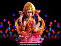 Mahalaxmi Yoga: इस राशि में बनने जा रहा है महालक्ष्मी योग, इन 4 राशियों के लिए बेहद शुभ, आएगी खुशहाली Mahalaxmi Yoga: इस राशि में बनने जा रहा है महालक्ष्मी योग, इन 4 राशियों के लिए बेहद शुभ, आएगी खुशहाली