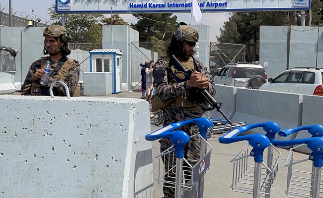 Urged By US, Taliban Agrees To Let 200 Foreigners Leave Afghanistan