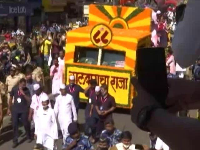 Crowds At Ganpati Immersion In Mumbai