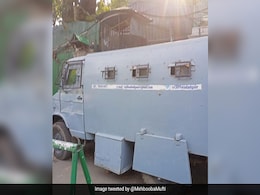 "Locked Up Yet Again...": Mehbooba Mufti Says Under House Arrest "Locked Up Yet Again...": Mehbooba Mufti Says Under House Arrest