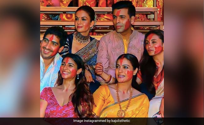 काजोल ने शेयर की फोटो, एक साथ नजर आए इतने सारे सेलेब्स...देखें थ्रोबैक Photos