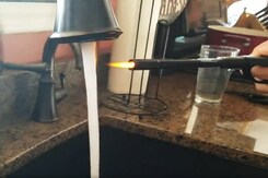 किचन के सिंक से अचानक निकलने लगी गैस, फिर हुआ कुछ ऐसा किचन के सिंक से अचानक निकलने लगी गैस, फिर हुआ कुछ ऐसा