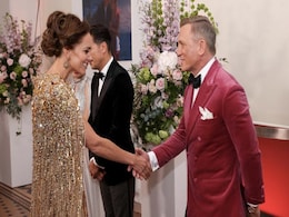 Kate Middleton Stuns In Gold At "<i>No Time To Die</i>" Premiere Kate Middleton Stuns In Gold At "<i>No Time To Die</i>" Premiere