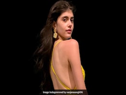 'दिल बेचारा' फेम संजना सांघी का सोशल मीडिया पर छाया ग्लैमरस अवतार, वनपीस में नजर आईं एक्ट्रेस 'दिल बेचारा' फेम संजना सांघी का सोशल मीडिया पर छाया ग्लैमरस अवतार, वनपीस में नजर आईं एक्ट्रेस