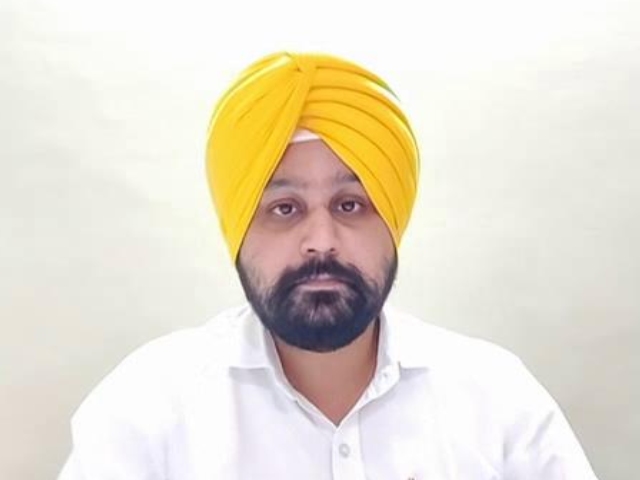 "Open To Taking People Who Talk About Issues Of Punjab": AAP