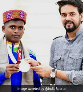 Tokyo Paralympics: Sports Minister Anurag Thakur Felicitates Silver Medallist Mariyappan Thangavelu