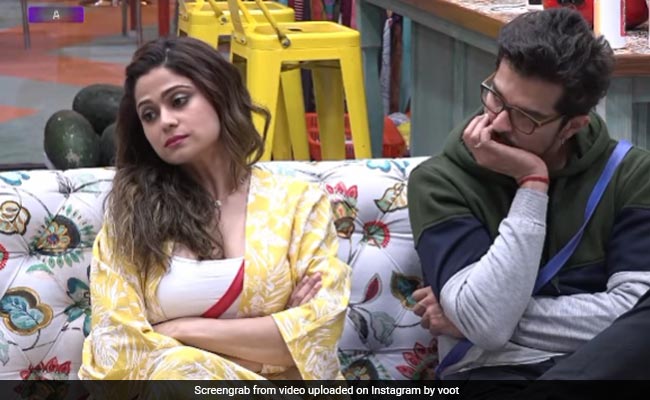 <I>Bigg Boss OTT</i>: Raqesh Bapat's Behaviour Made Shamita Shetty Feel "I'm Chasing After Him"