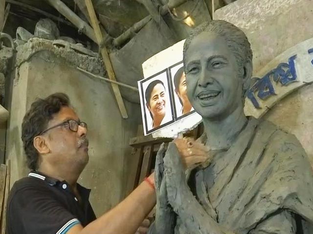 Mamata Banerjee, Goddess Durga Idols To Share Spotlight At Puja Pandal