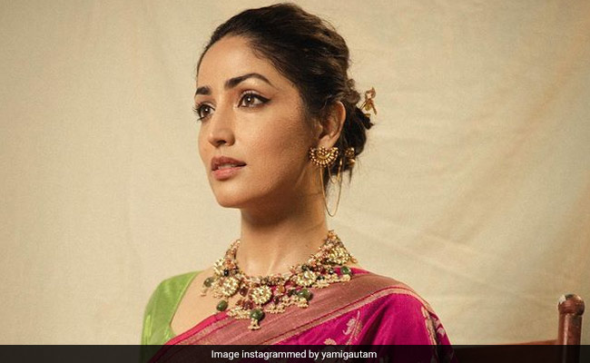 Trend : लौट आया बनारसी साड़ी का फैशन कुछ इस अंदाज में, आप भी फेस्‍ट‍िवल के मौके पर अपनाएं ये शाही लुक