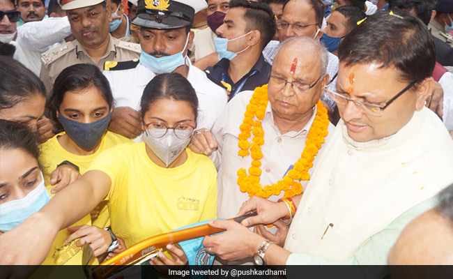 All-Women Mountaineering Team Scales 5,150-Metre-High Sela Pass In Uttarakhand