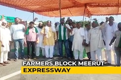 Huge Jams At Delhi Border, Trains Cancelled Amid Farmers' Bharat Bandh Huge Jams At Delhi Border, Trains Cancelled Amid Farmers' Bharat Bandh