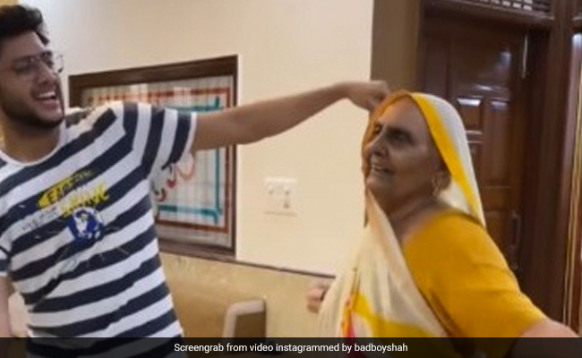 89 वर्ष की बुजुर्ग महिला ने 'बावला' सॉन्ग पर किया जोरदार डांस, बादशाह ने शेयर किया Video