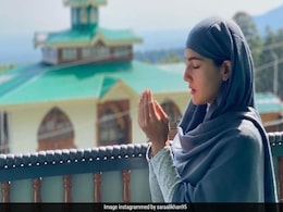 Sara Ali Khan ने मंदिर, मस्जिद, चर्च और गुरुद्वारा में टेका माथा, बोलीं- सर्व धर्म सम भाव Sara Ali Khan ने मंदिर, मस्जिद, चर्च और गुरुद्वारा में टेका माथा, बोलीं- सर्व धर्म सम भाव