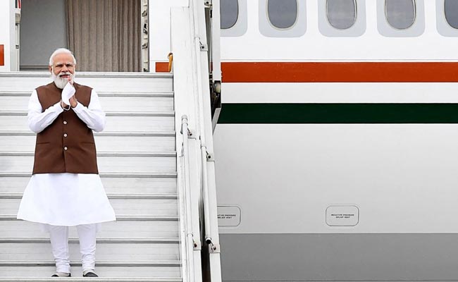 In Photos: Eager Crowd Accords Warm Welcome To PM Modi On His Visit To US