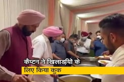 ओलंपिक पदक विजेताओं को पंजाब के मुख्यमंत्री अमरिंदर सिंह ने खिलाया अपने हाथ का बना खाना ओलंपिक पदक विजेताओं को पंजाब के मुख्यमंत्री अमरिंदर सिंह ने खिलाया अपने हाथ का बना खाना