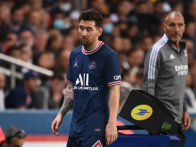 Lionel Messi Out For PSG Against Metz With Bruised Knee