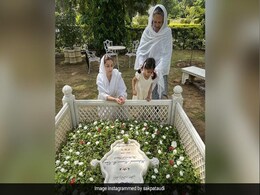 सोहा अली खान मॉम और बेटी के साथ पहुंचीं पिता की कब्र पर, बोलीं- आप हमारे लिए कभी मरे ही नहीं... सोहा अली खान मॉम और बेटी के साथ पहुंचीं पिता की कब्र पर, बोलीं- आप हमारे लिए कभी मरे ही नहीं...