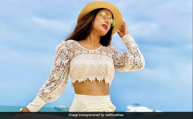 Hina Khan Is Making Maldives Look So Good. See Dreamy Pics