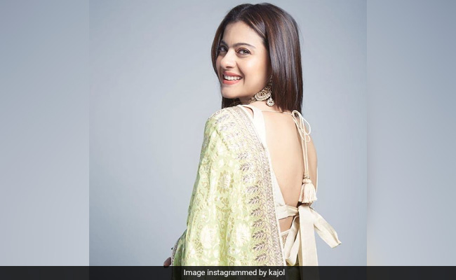 Fashion Tips: हर लुक के लिए परफेक्ट है Kajol का ये साड़ी फैशन, आप भी ले सकती हैं टिप्‍स