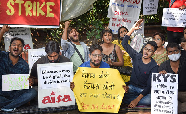 Delhi University Students Allege Assault By Cops During Hunger Strike, Police Deny Charge