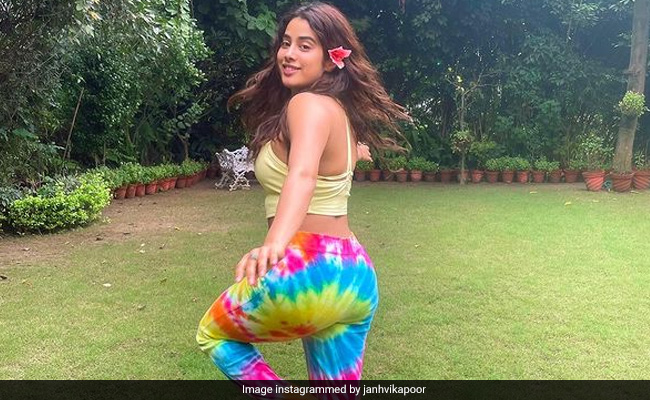 Hey Janhvi Kapoor, This Actress Wants To Borrow Your Pants