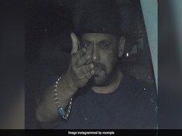 आर्यन की गिरफ्तारी सुनते ही सलमान खान पहुंचे शाहरुख खान के घर मन्नत, वायरल हो रहा Video आर्यन की गिरफ्तारी सुनते ही सलमान खान पहुंचे शाहरुख खान के घर मन्नत, वायरल हो रहा Video